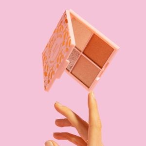 kndr Beauty "Kinder Glow" highlight palette quad